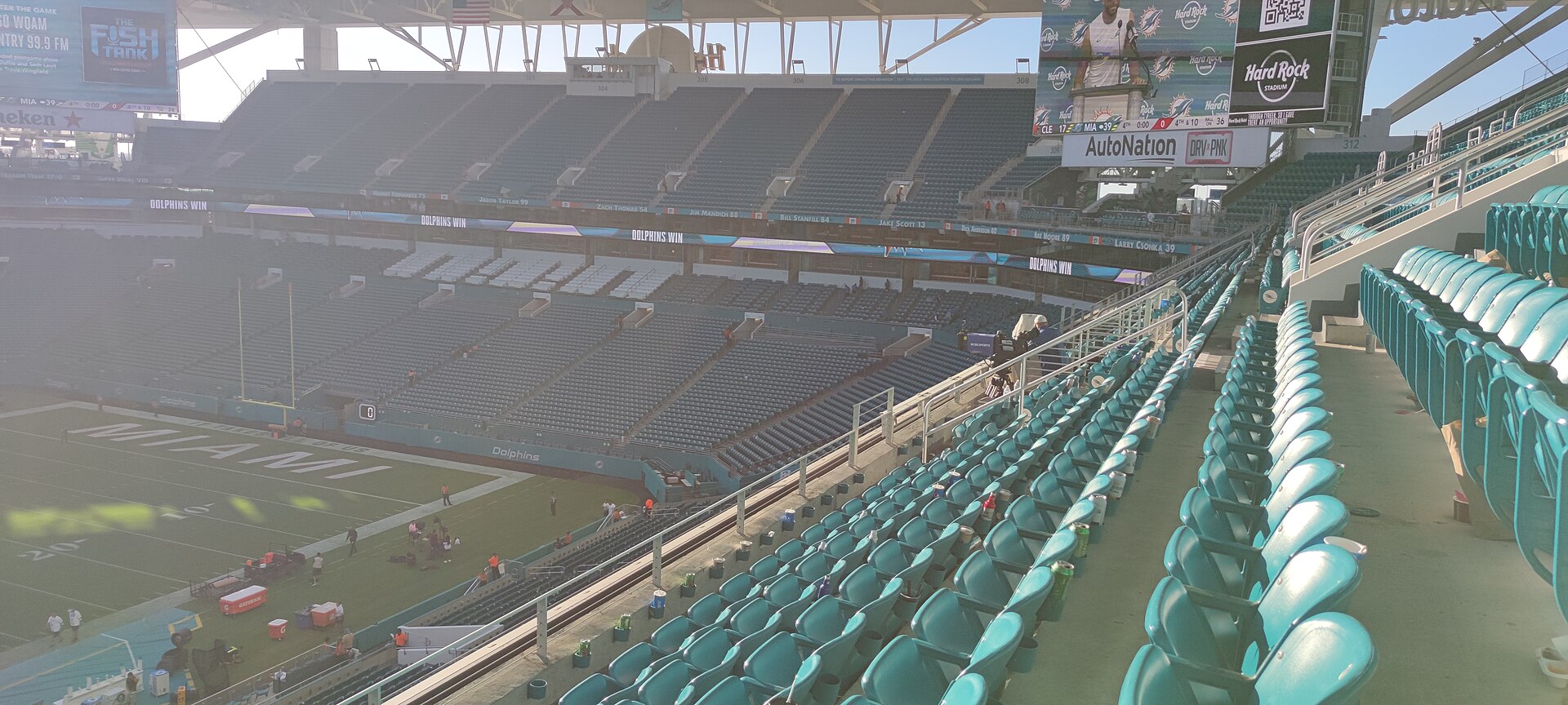 Cleveland Browns 17-39 Miami Dolphins (Nov 13, 2022) - Hard Rock Stadium - file 33.jpg